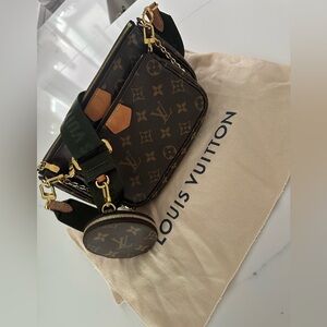 Authentic LV Multi Pochette accessories cross body